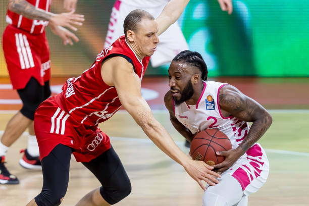 纽卡斯尔联 纽卡斯尔联